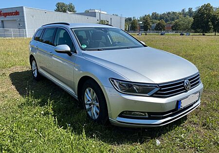 VW Passat Variant Volkswagen 2.0 TDI DSG Comfortline Varia...