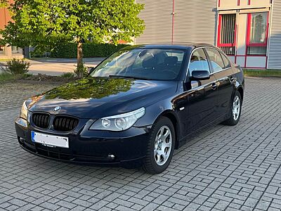 BMW 520i 170PS *Schiebedach*Xenon*Sitzheizung*