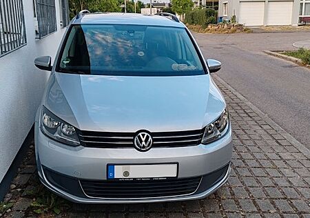VW Touran Volkswagen 1.2 TSI Highline BlueMotion Technolog...