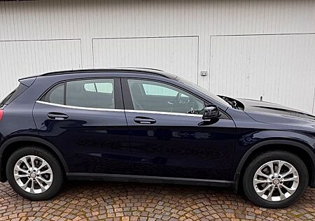 Mercedes-Benz GLA 200 d Style Urban