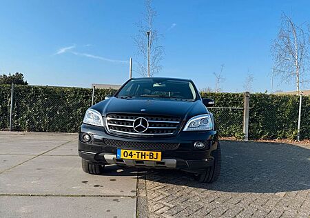 Mercedes-Benz ML 500 4MATIC -
