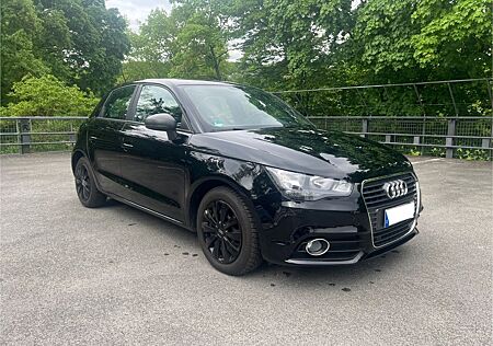 Audi A1 Sportback 1.6 TDI, 8-fach bereift