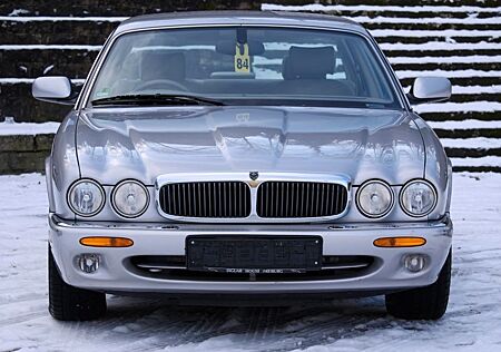 Jaguar XJ 3.2 Executive Rechtslenker 3 Jahre Garantie