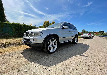 BMW X5 4.4i -