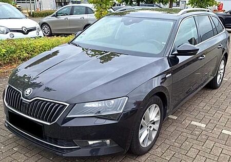 Skoda Superb 2.0 TDI DSG Style/LED/Nav/10700netto