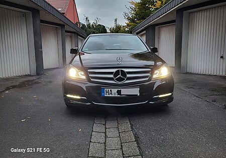 Mercedes-Benz C 220 CDI Scheckheft Gepflegt