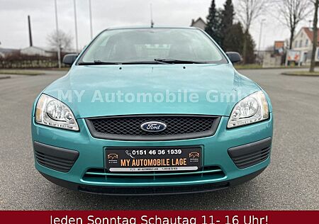 Ford Focus Lim.1.4 Ambiente+SHZ+SCHECKHEFT+TÜVNEU+ZV