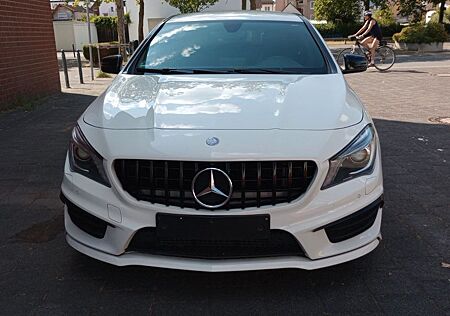 Mercedes-Benz CLA 180 Shooting Brake AMG Auto Navi Scheckheft