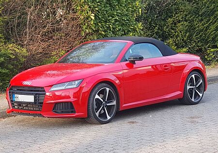 Audi TT Roadster 2.0 TFSI S tronic quattro -