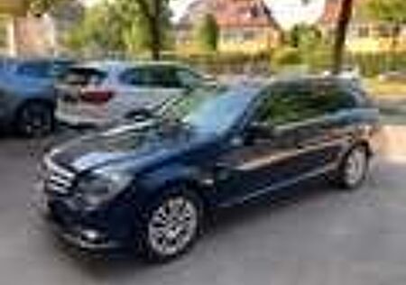 Mercedes-Benz C 250 T CGI BlueEff Aut+COMAND/Klimaaut/PDC/SHZ