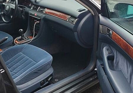 Audi A6 2.4 benzin und lpg