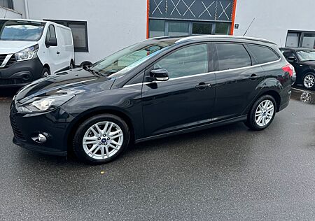 Ford Focus Turnier Titanium*Automatik*Navi*Kamera*MFL