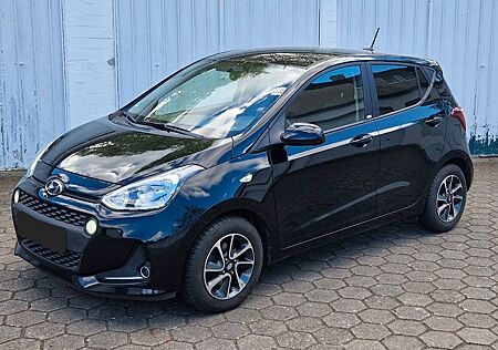 Hyundai i10 1.0 YES! Sonderedition (8 Räder)
