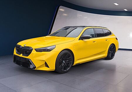 BMW M5 Touring Comfort+DrivAssistPlus+FFC+Pano