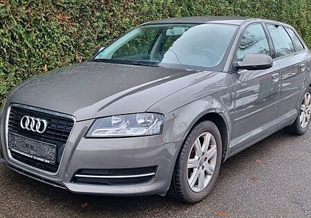 Audi A3 Sportback 1.6 TDI e Attraction