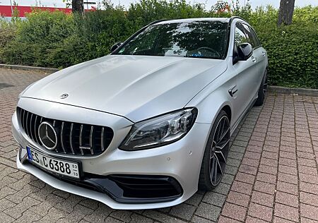 Mercedes-Benz C 63 AMG C 63 Mercedes-AMG Liebhaber-und Sommerfahrzeug
