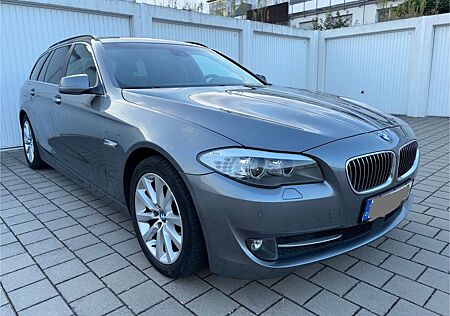 BMW 530d Touring Navi Prof, Pano, Scheckheft, Keyles