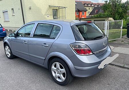 Opel Astra 1.6 Twinport 77kW -