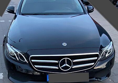 Mercedes-Benz E 220 d Autom. -