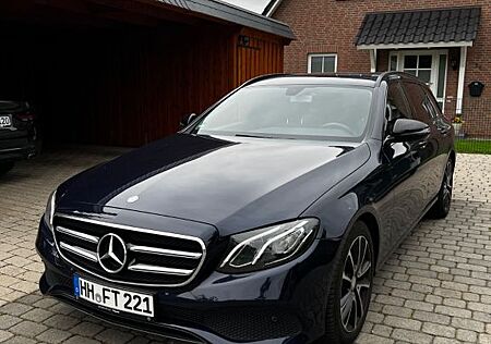 Mercedes-Benz E 200 T AVANTGARDE Autom. AVANTGARDE