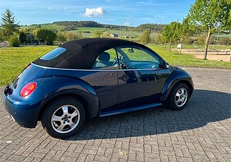 VW Beetle Volkswagen New Cabrio 2.0 Highline scheckheftgepfl.