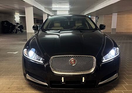 Jaguar XF 2.2 L Diesel -