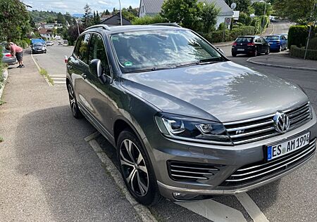 VW Touareg Volkswagen 3.0 V6 TDI SCR Tiptronic Executive E...