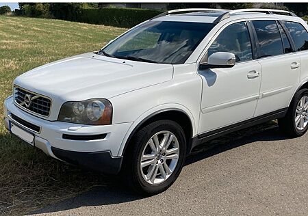 Volvo XC 90 XC90 D5 AWD, AHK, sehr schön, Leder weiß, 7 Sitz