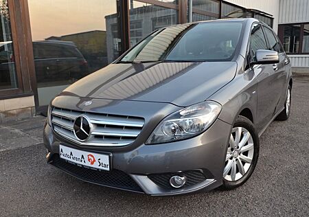 Mercedes-Benz B 180 BlueEF,Alu,Klima,Navi,PDC,Shz,Tel,CD-Radio