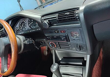 BMW 325 E30 Cabrio
