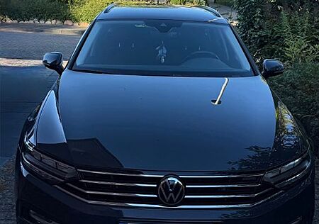 VW Passat Variant Volkswagen 2.0 TDI SCR DSG Business Vari...