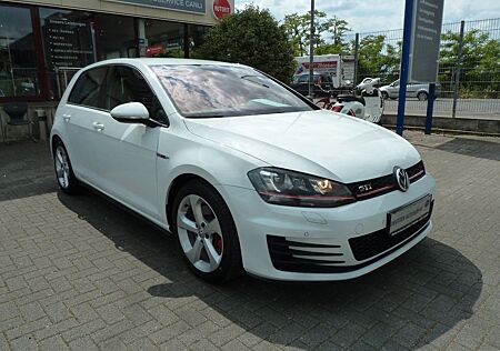 VW Golf Volkswagen VII Lim. GTI BMT *Neuer Motor 10.868 KM*