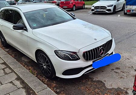 Mercedes-Benz E 220 d T Autom. -