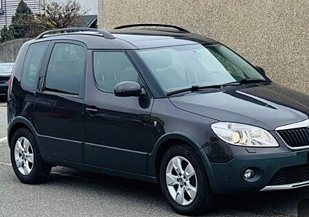 Skoda Roomster 1.2l TSI DSG 77kW Scout. Automatik