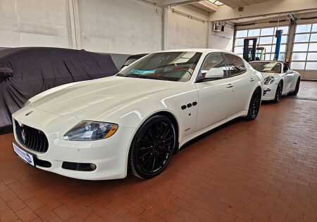 Maserati Quattroporte 4.7 V8 SPORT/GTS/LEDER/SPORTABGAS