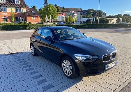BMW 118d xDrive -TÜV Neu-Inspektion/Service Neu