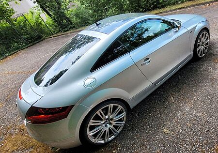 Audi TT Roadster 3.2 quattro -