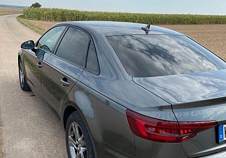 Audi A4 35 TDI S tronic sport sport