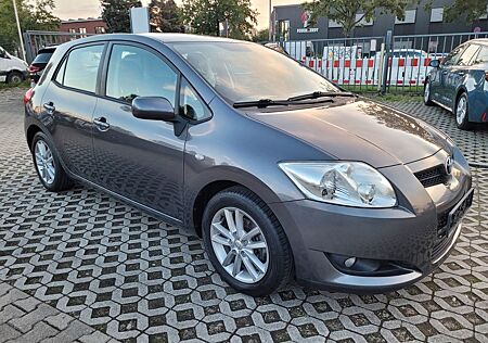 Toyota Auris Life*SEHR GEPFLEGT*8 FACHBEREIFT*AHK