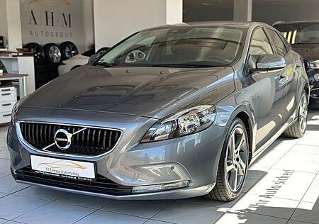 Volvo V40 Kinetic T3 Automatik/R-Cam/Einparkh./Sitzhz.
