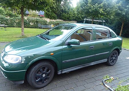 Opel Astra 1.6 -