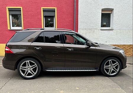 Mercedes-Benz ML 350 neuer Turbo!!! | 3.500 kg