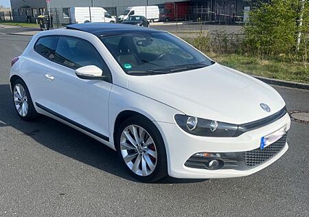 VW Scirocco Volkswagen 1.4 TSI DSG -