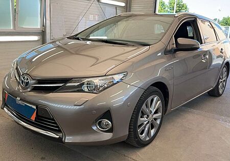 Toyota Auris Touring Sports Hybrid Executive #Navi #LED