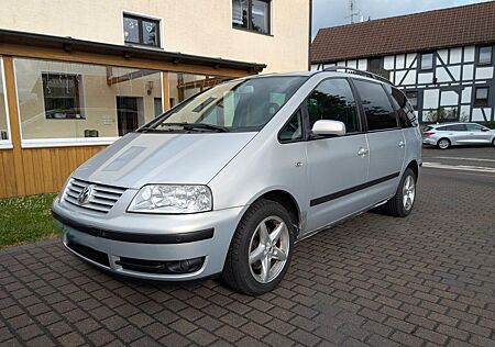 VW Sharan Volkswagen 1.9 TDI Cruise | AHK | 8-fach bereift