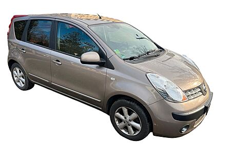 Nissan Note tekna 1.6 / Klimaautomatik