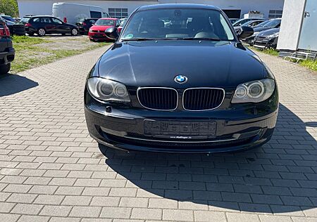 BMW 118i 118 Baureihe 1 Lim. SPORT PAKET NAVI XENON