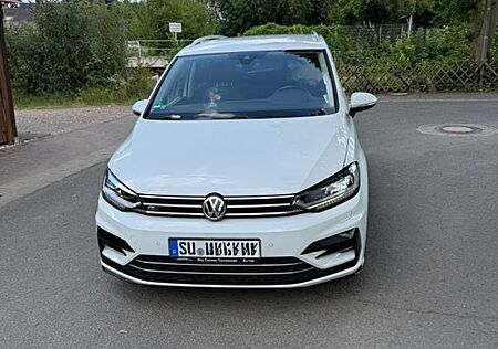 VW Touran Volkswagen 2.0 TDI SCR 140kW DSG Highline Highline