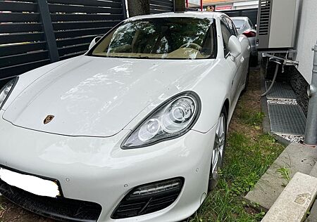 Porsche Panamera E-Hybrid S