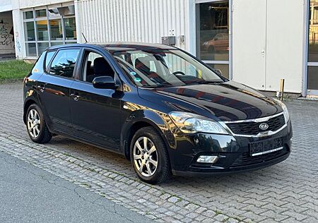 Kia Cee'd / Ceed 1.4 CVVT Attract
